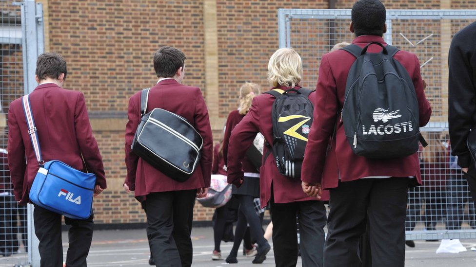 School uniform grant in Northern Ireland increased by 20% for the new school year